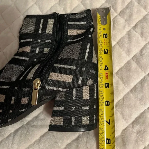 Bleecker & Bonds Boots - Picture 3 of 8